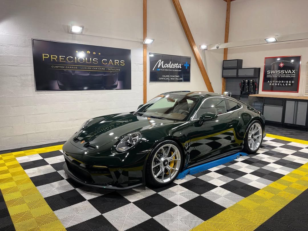 Porsche 992 GT3 Touring Precious Cars Le Mans