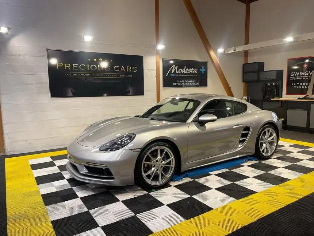 Porsche 718 Cayman Precious Cars Le Mans