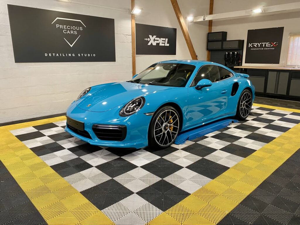 Porsche 911 Turbo S Precious Cars Le Mans