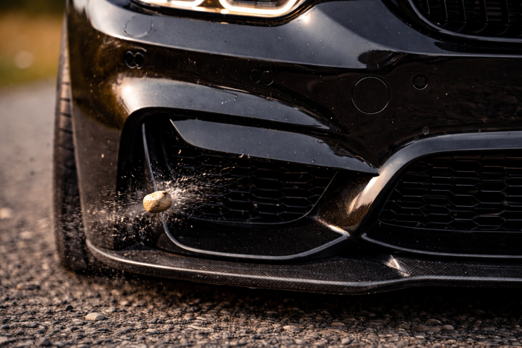 Impact gravillons sur carrosserie - protection PPF Precious Cars