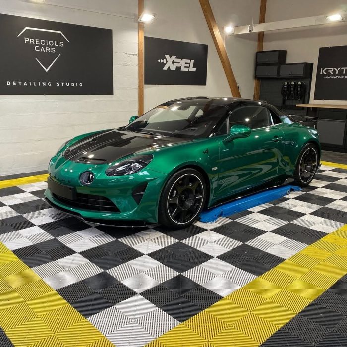 Alpine A110 R vert émeraude Precious Cars Le Mans Valeting Detailing Film de protection PPF Céramique