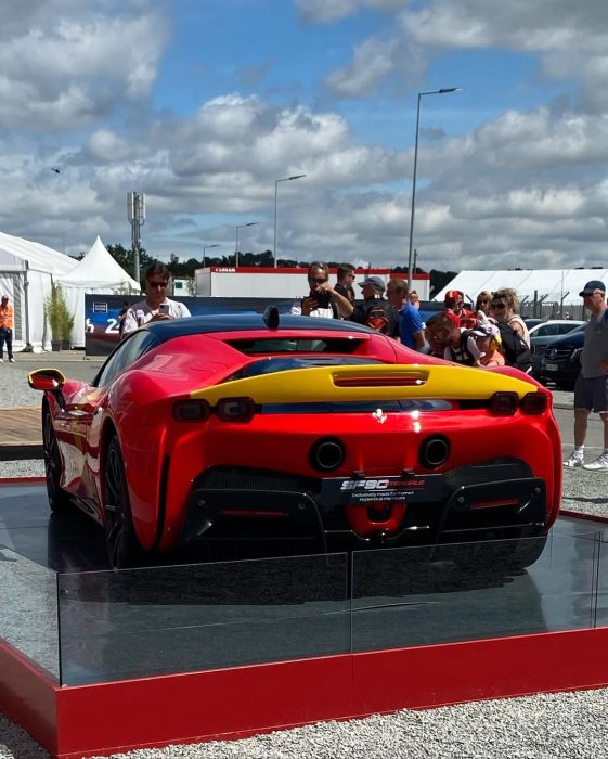Ferrari SF90 STRADALE Precious Cars Le Mans Valeting Detailing Film de protection PPF Céramique