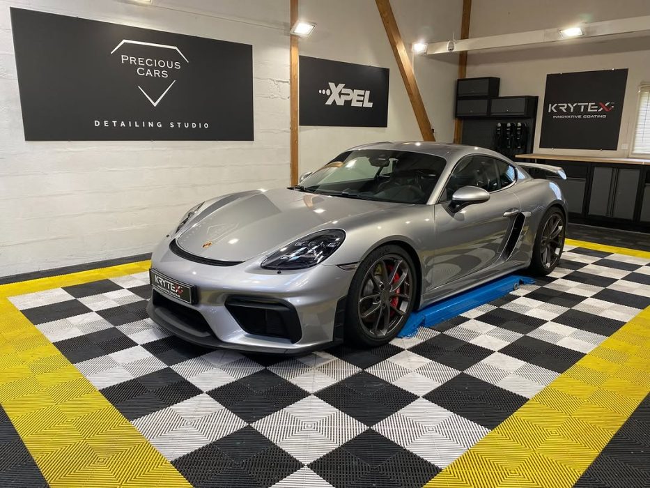 Porsche 718 Cayman GT4 Precious Cars Le Mans Valeting Detailing Film de protection PPF Céramique