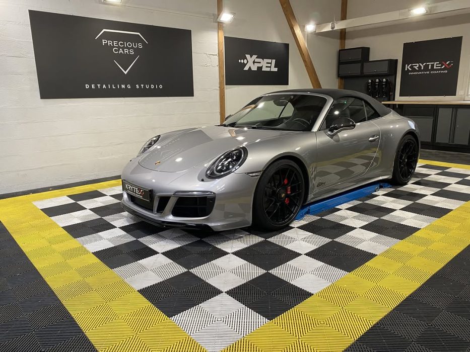Porsche 911 GTS Cabriolet Precious Cars Le Mans Valeting Detailing Film de protection PPF Céramique