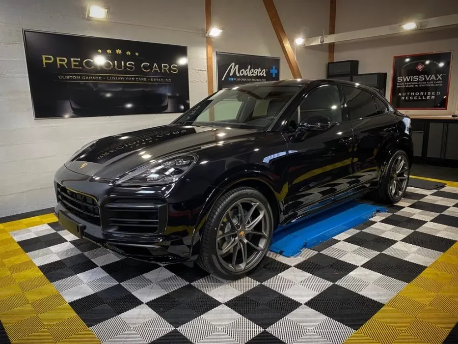 Porsche Cayenne E-hybrid Precious Cars Le Mans